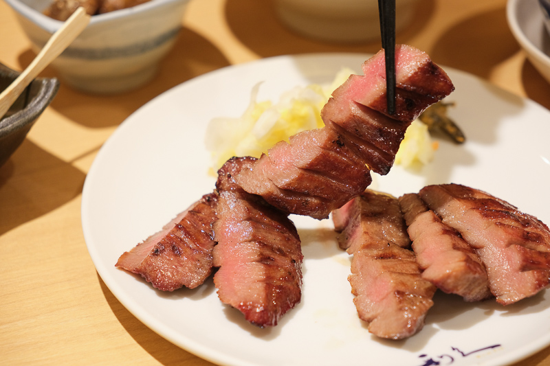 【東京】利久牛舌：超人氣炭烤牛舌定食！鮮嫩脆彈超好吃，分店多很方便