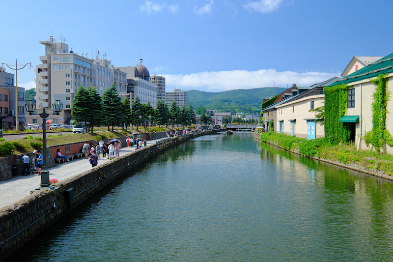【北海道】小樽運河：搭遊覽船、看夜景、逛商店街，冬天點燈超漂