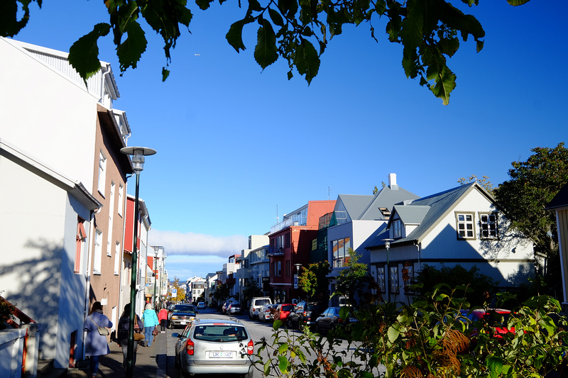 【冰島】：雷克雅維克極光、超便宜隱密伴手禮店、購物街塗鴉秀，一同漫步在冒煙的灣岸