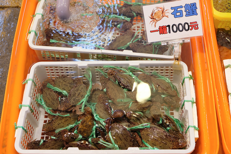 【新北萬里】龜吼漁港漁夫市集：餐廳美食、螃蟹推薦、交通景點一