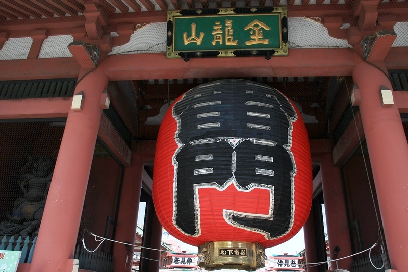 【東京】雷門淺草寺：東京最古老寺廟！籤御守和服＆附近美食景點