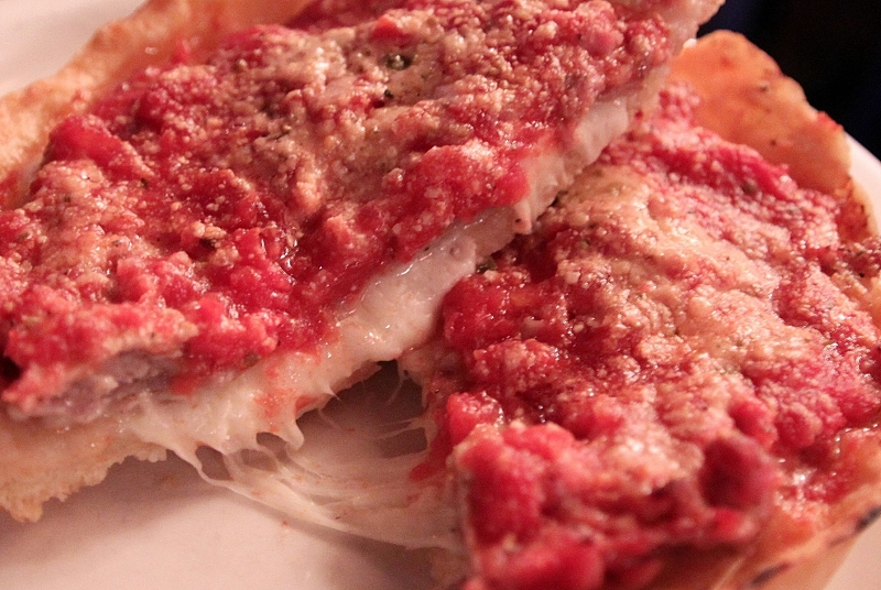 ［食記篇］ 芝加哥：必吃特色美食厚底披薩☆Lou Malnati’s Pizzeria