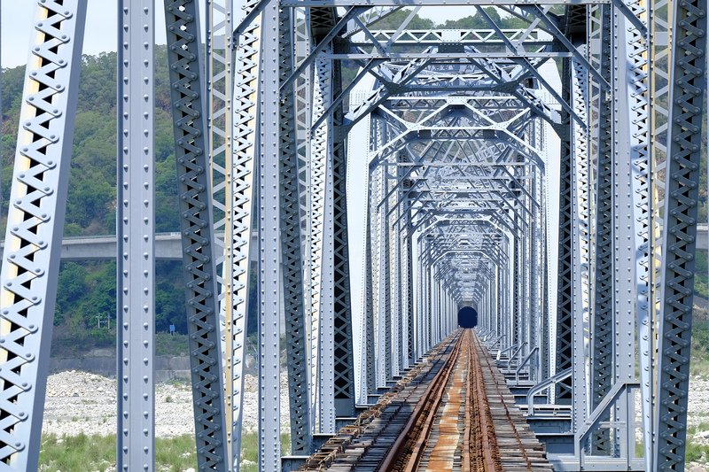 【台中后里】：大安溪鐵橋 ♥ 台灣現存最長花樑鋼橋