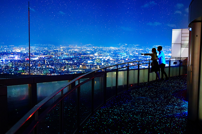 【大阪】梅田藍天大廈空中庭園展望台：夜景藍光地板超浪漫，門票