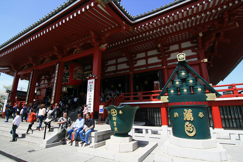 【東京】雷門淺草寺：東京最古老寺廟！籤御守和服＆附近美食景點
