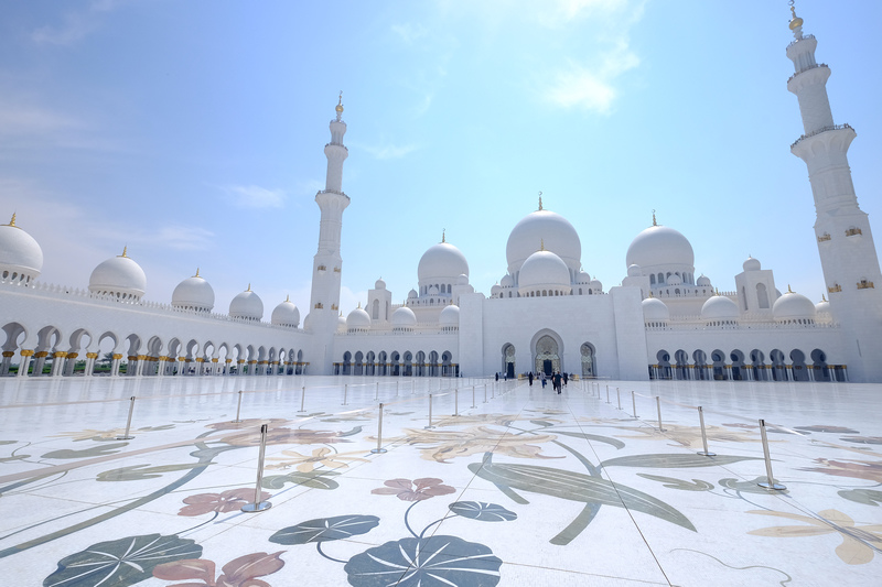 【阿布達比】：Sheikh Zayed Grand Mosque ♥ 爆炸美超大白色清真寺