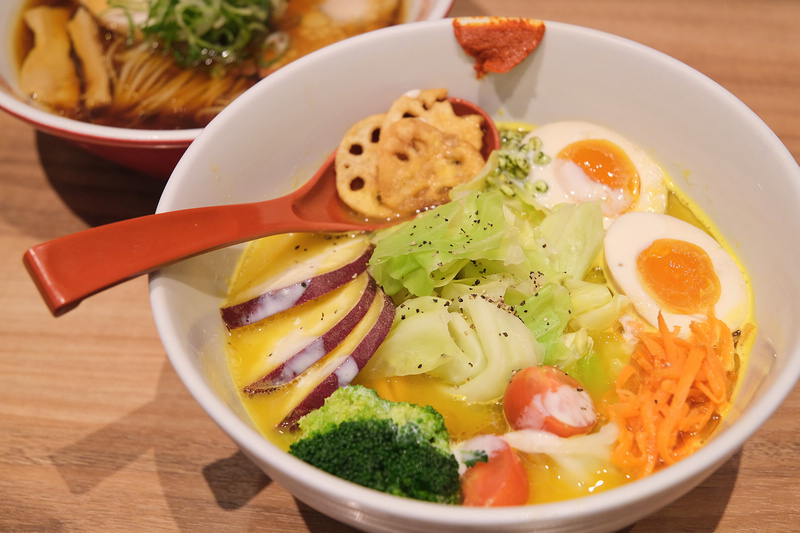 【東京美食】空之色拉麵：米其林必比登美食，超人氣蔬食拉麵超好吃