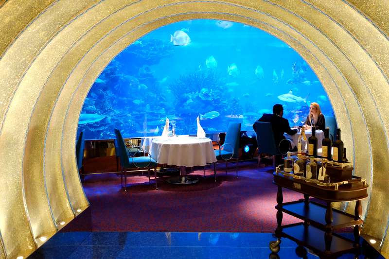 【杜拜】：帆船飯店Burj Al Arab ♥ 浪漫破表的海底餐廳，渡蜜月還有獨家布置送給你