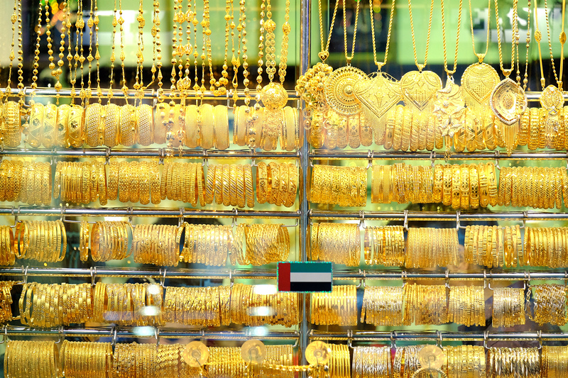 【杜拜】：黃金市集Gold Souk ♥ 金光閃閃滿天全金條