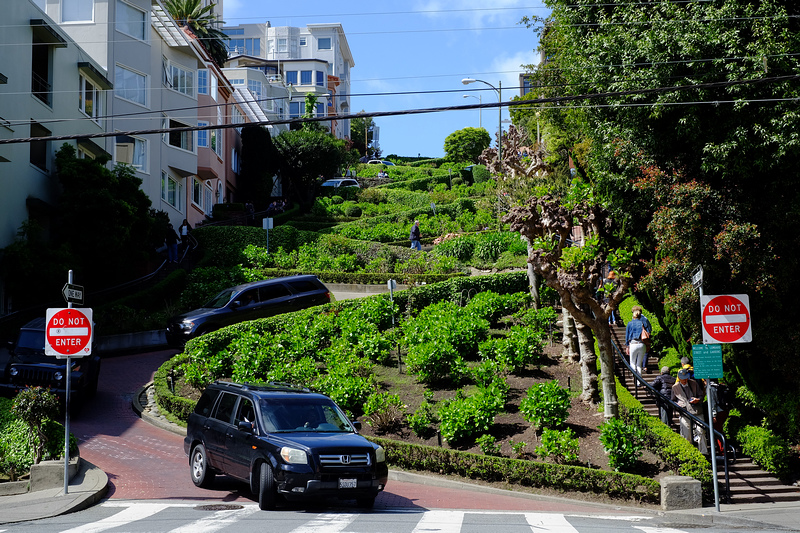 【舊金山】九曲花街 Lombard Street：世界最彎曲街道，倫巴底街必訪