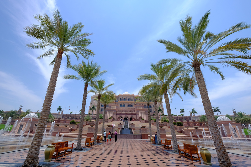 【阿布達比住宿推薦】：酋長皇宮Emirates Palace ♥ 《玩命關頭7》拍攝地（外觀篇）